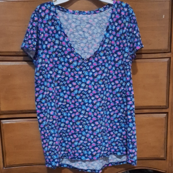 Lilly Pulitzer Vibrant Floral V-Neck Tee - Spotted Blue and Pink - Picture 1 of 5